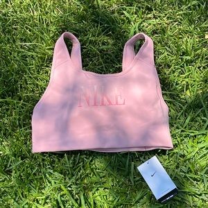 Nike Women’s Drifit Support bra